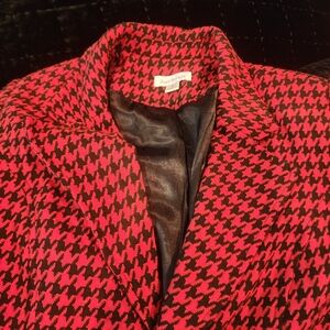 Vintage Joan Rivers Size 10 Women's Red and Black Houndstooth Blazer